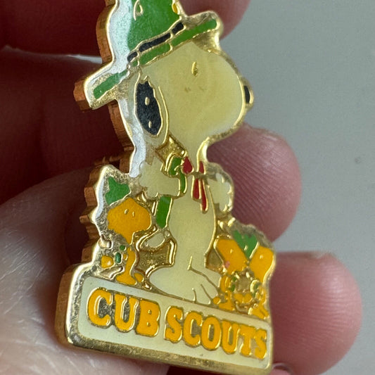 Vintage 1985 Snoopy Woodstock Cubs Scouts Lapel Pin Scoutmaster
