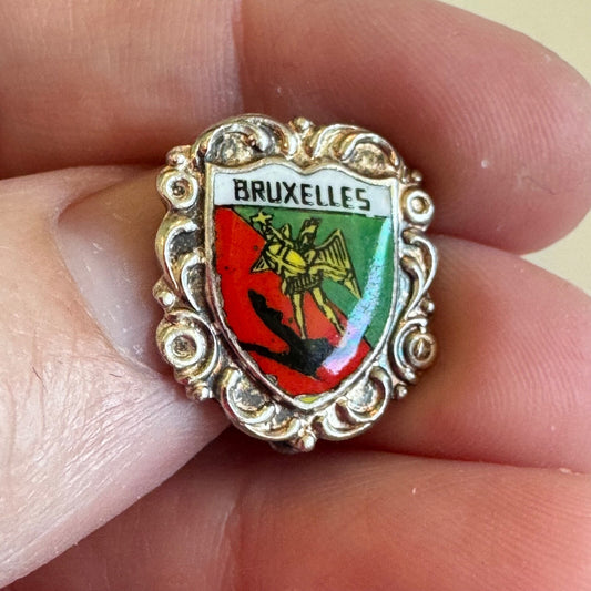 Vintage Bruxelles Brussels Belgium Lapel Pin Souvenir Tourist Shield Crest