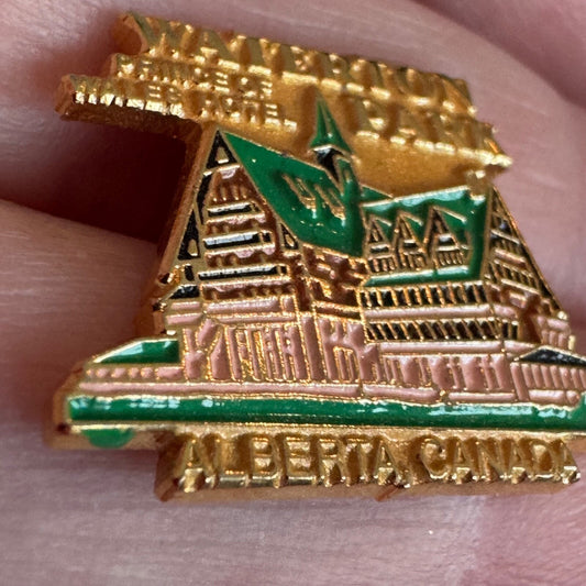Vintage Waterton Park Prince of Wales Hotel Alberta Canada Lapel Pin Souvenir