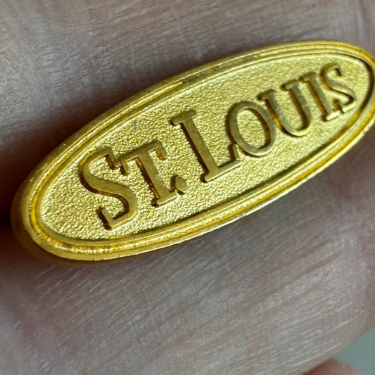 Vintage Gold Tone St Louis Missouri Lapel Pin Souvenir Tourist St. Saint