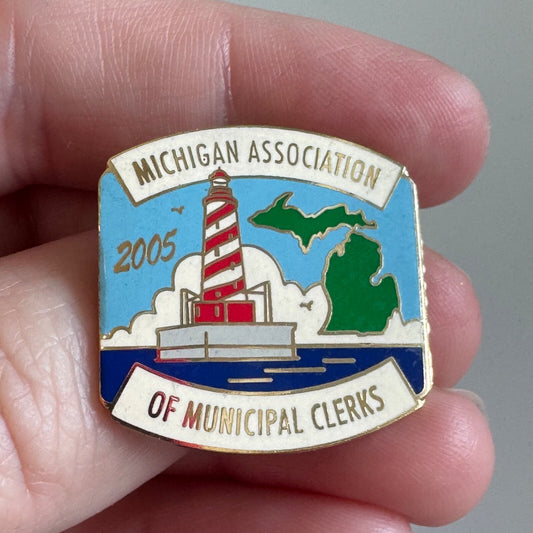 Vintage 2005 Michigan Association of Municipal Clerks Lapel Pin 