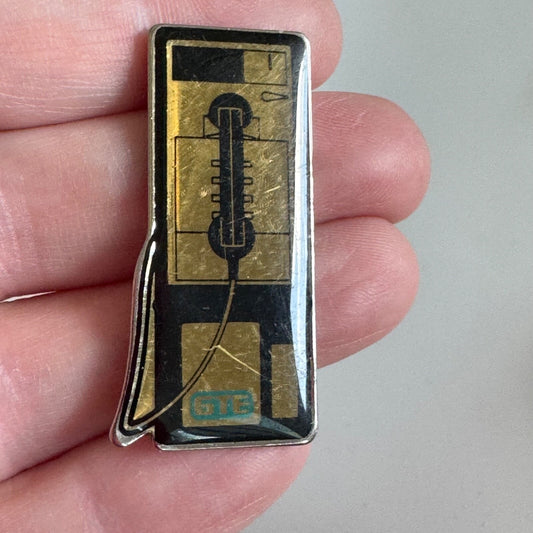 Vintage GTE Telephone Payphone Enamel Lapel Pin Pay