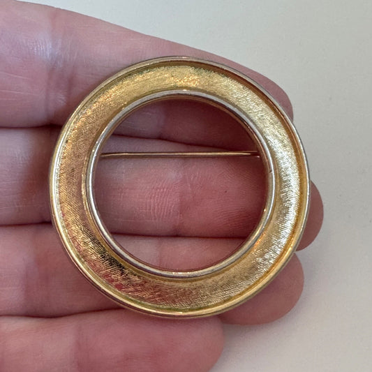 Vintage Crown Trifari Round Gold Tone Brooch AS IS Larger