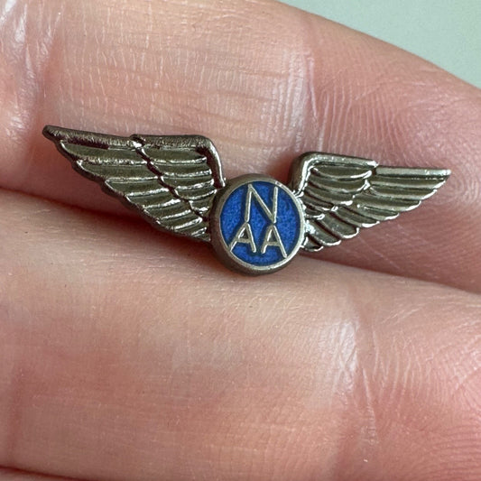 Vintage National Aeronautic Association Wings Lapel Pin NAA
