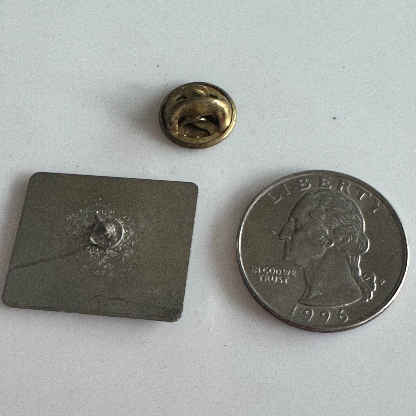 Vintage Diamond Lil's Card Casino 25th Anniversary Lapel Pin Washington