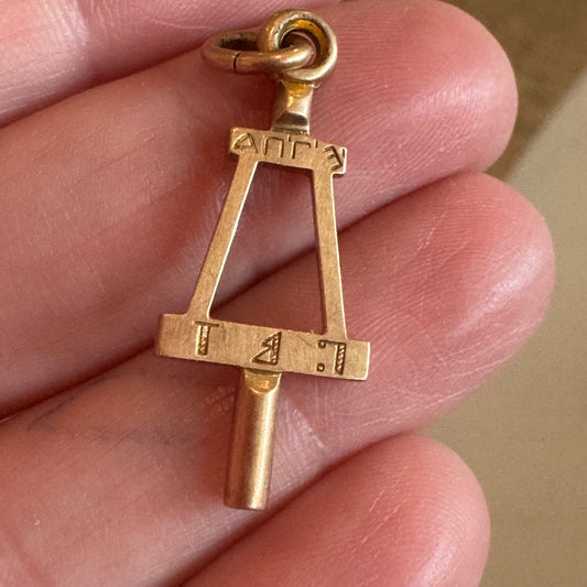 10k 1939 Tau Beta Pi Engineering Honor Society University of Wisconsin Key Charm