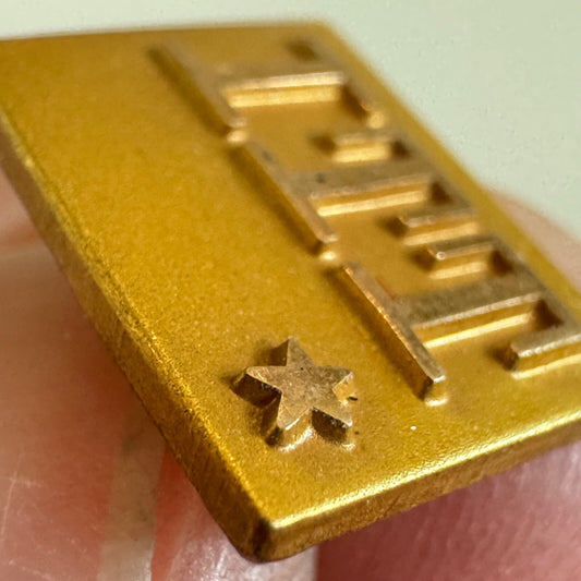 ITT TECHNICAL INSTITUTE STAR 1/2" LGB 1/10 10K GOLD LAPEL PIN PINBACK AWARD