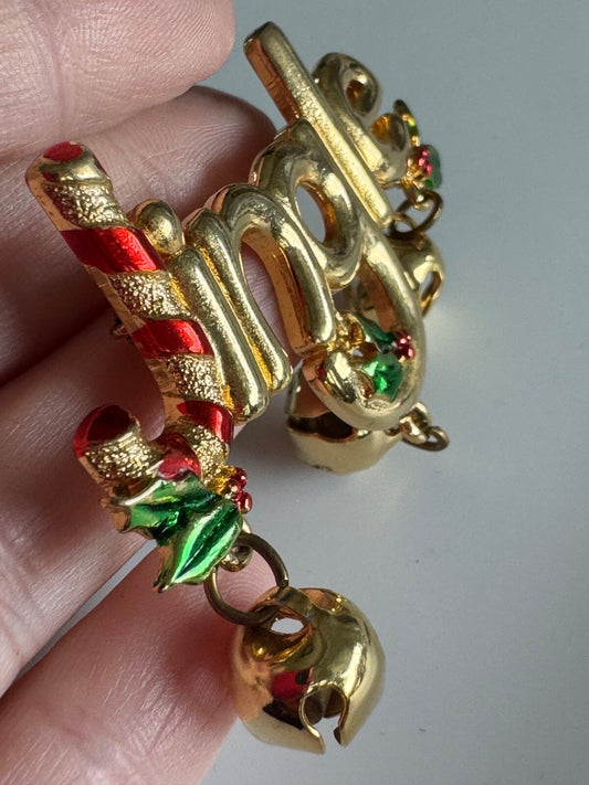 Festive JJ Johnette “Jingle” Christmas Dangle Brooch Gold Tone Bells & Holly