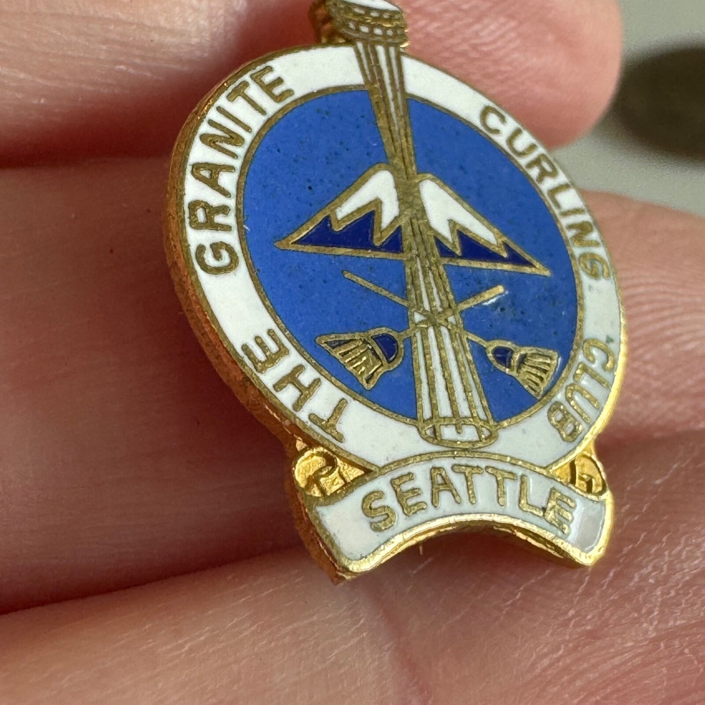 Vintage The Granite Curling Club Seattle Washington Space Needle Lapel Pin