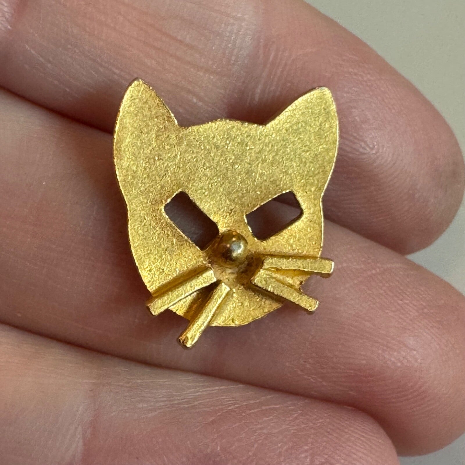 Vintage Cat Face Gold Tone Scatter Pin Tie Tack