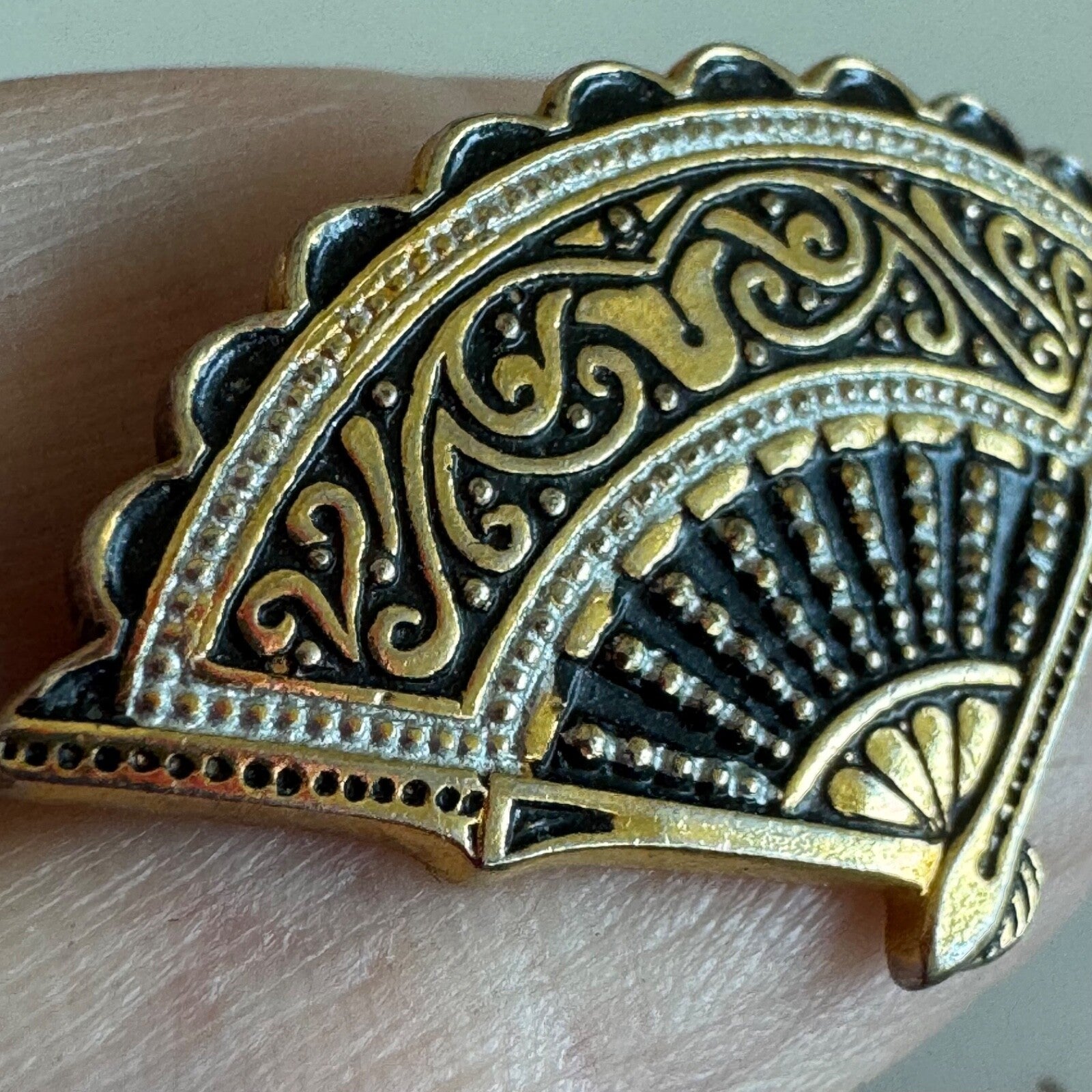 Vintage Damascene Fan Brooch - Beautiful!