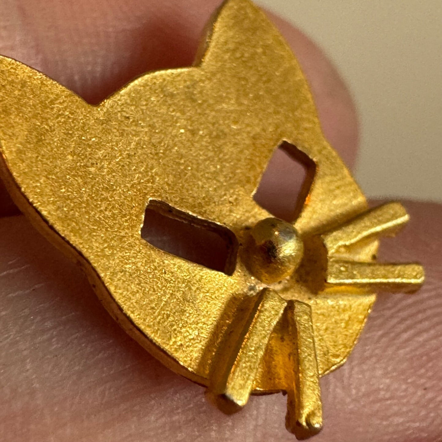 Vintage Cat Face Gold Tone Scatter Pin Tie Tack