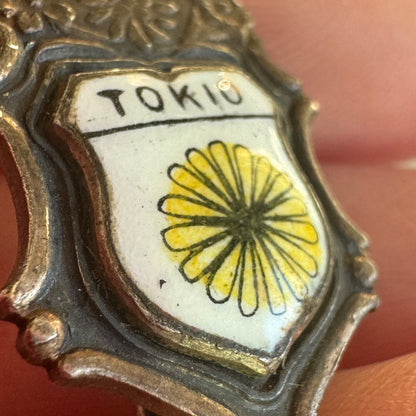 Vintage Tokio Tokyo Souvenir Tourist Crest Shield Lapel Pin Yellow Chrysanthemum