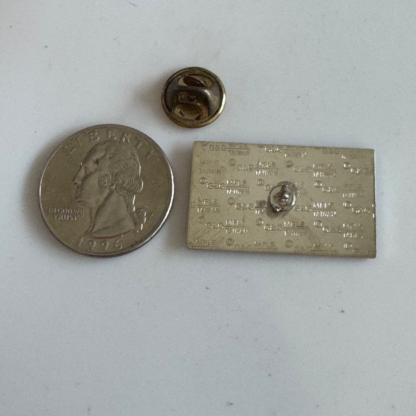 Vintage Strategic Air Command Museum Lapel Pin Nebraska SAC RARE