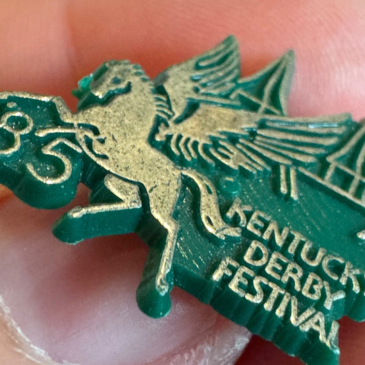 1985 Kentucky Derby Festival Plastic Lapel Pin Pegasus Green