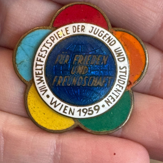 1959 World Youth Festival Vienna International Preparatory Committee IPC Pin