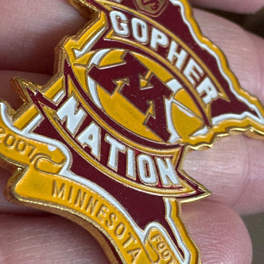 2007 University of Minnesota Gopher Nation Football Lapel Pin State Shape
