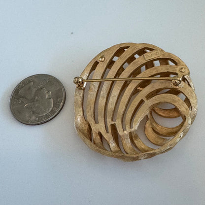 Crown Trifari Vintage Gold Tone Twisted Fern Leaves Round Brooch Pin AS IS