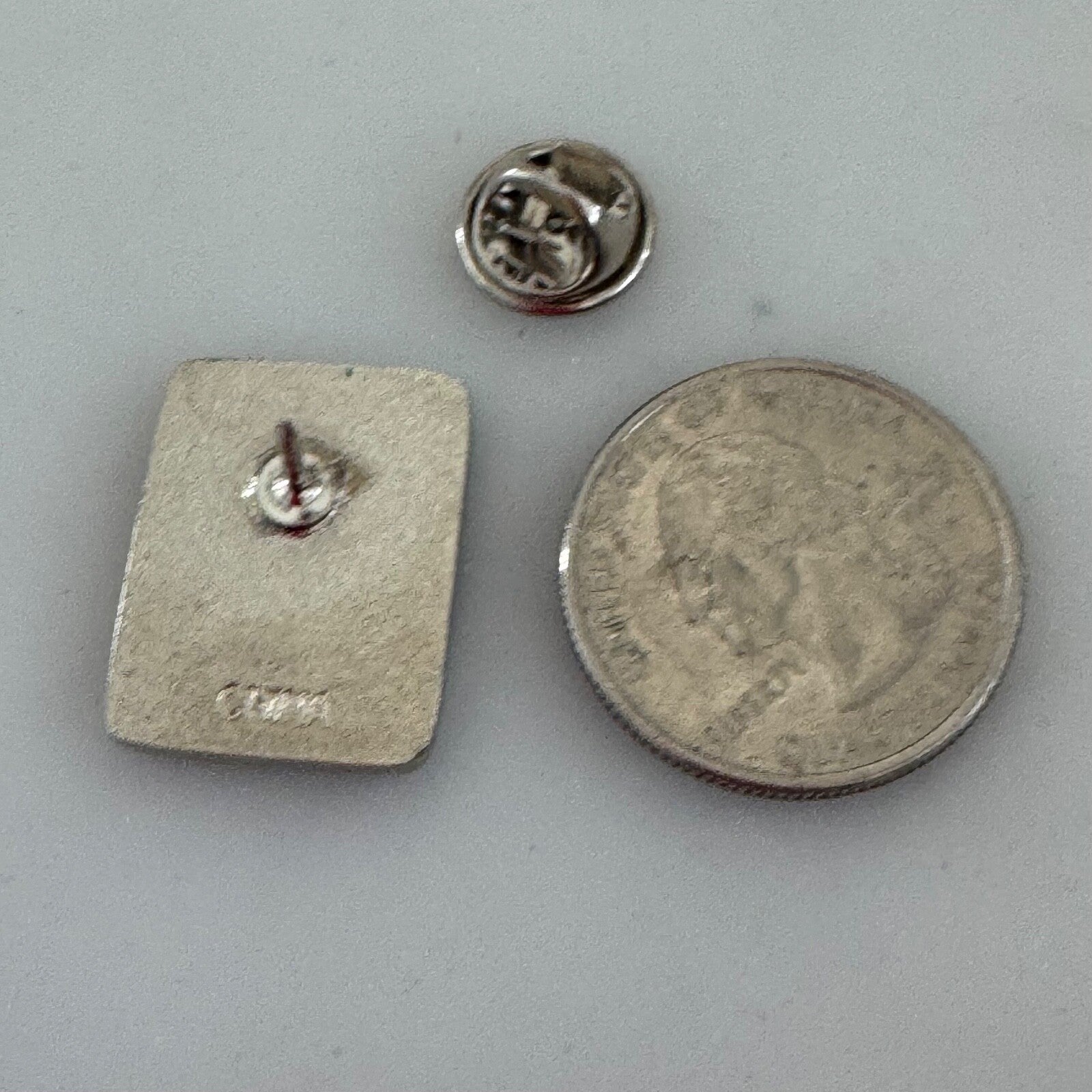 Walmart 15 Years Employee Service Award Silver Tone Lapel Pin Tie Tack Wal-Mart
