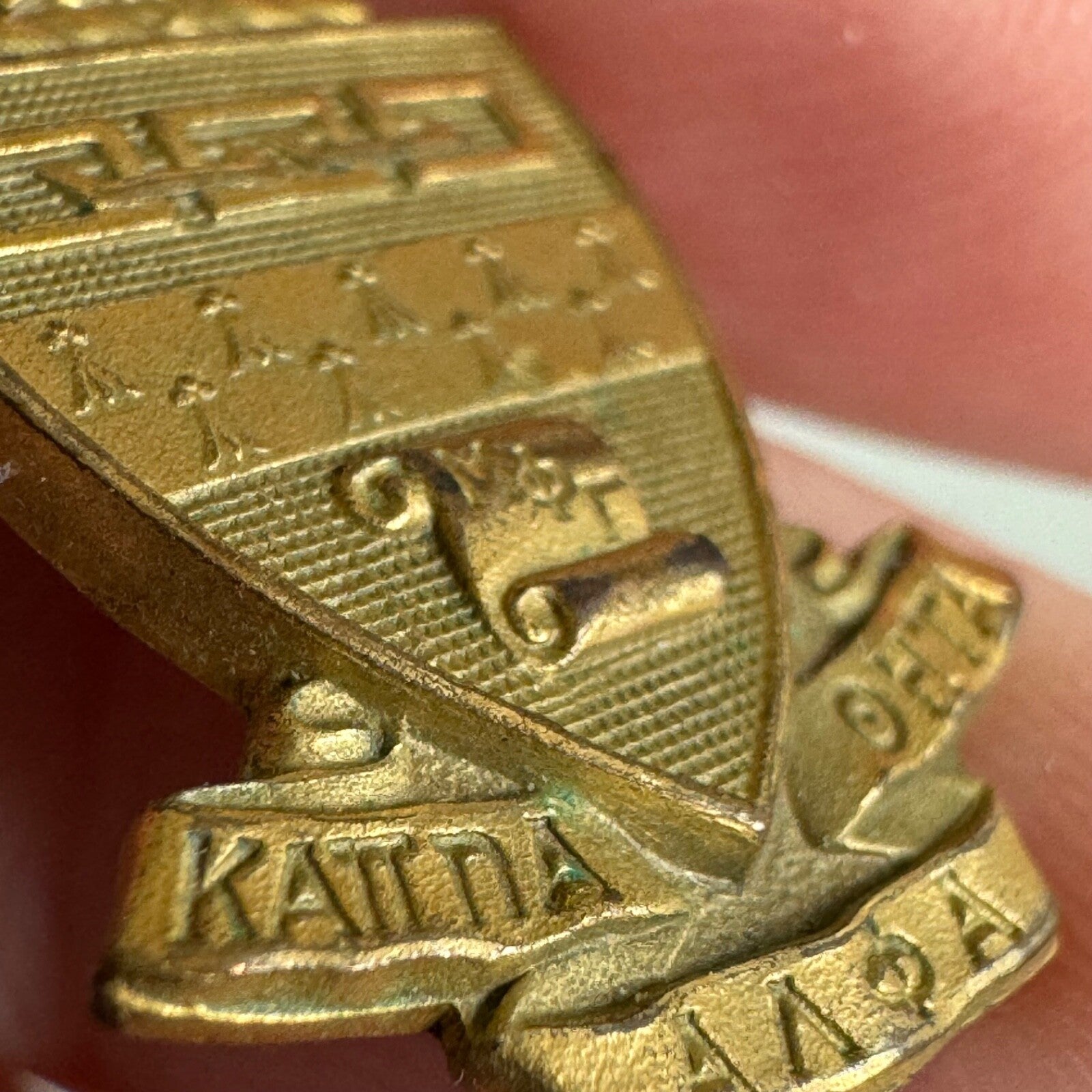 Vtg KAPPA ALPHA THETA Sorority Pendant GF Keepsake KAO Crest Lavalier