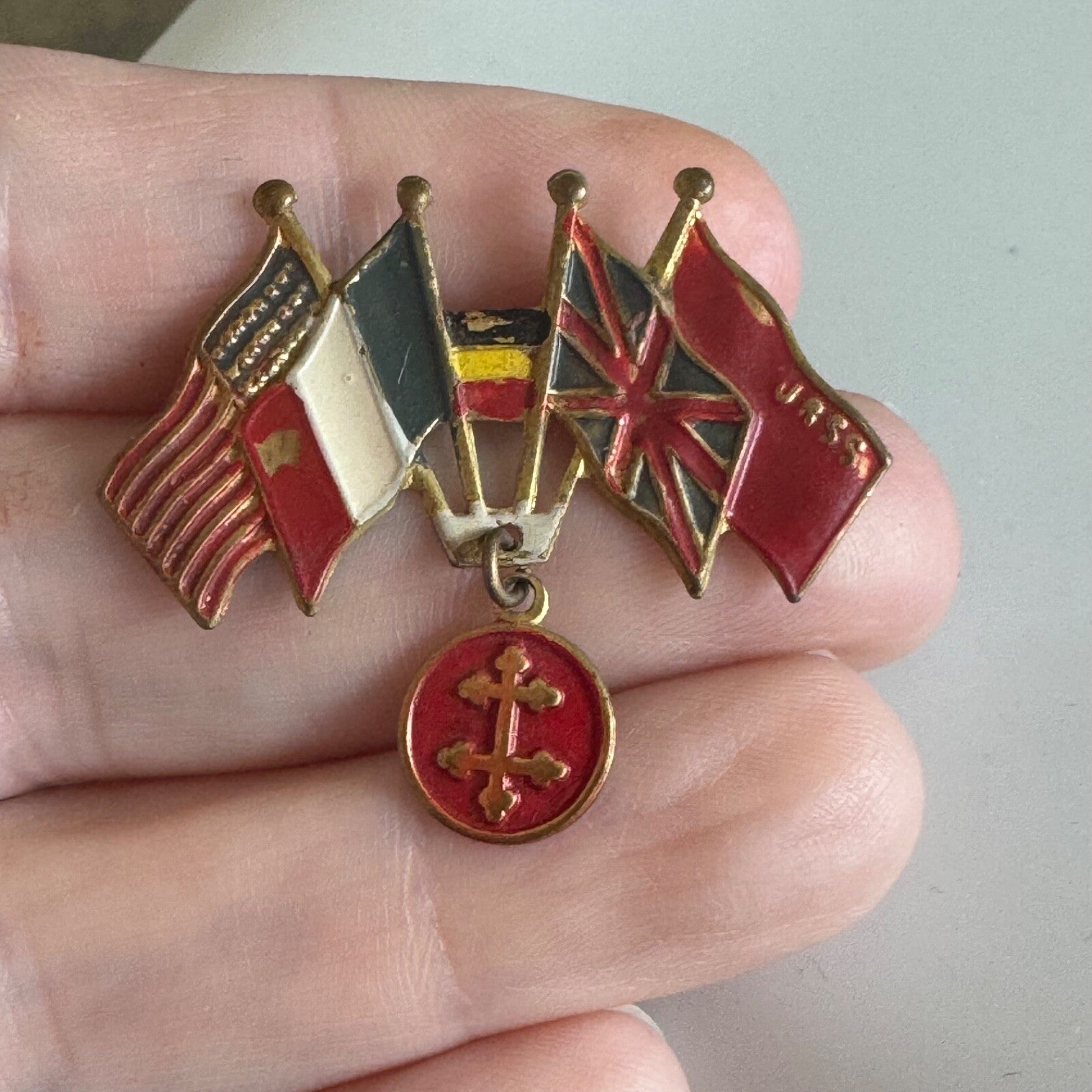 WWII French Liberation Allies Lapel Pin Flags US France USSR UK Belgium 