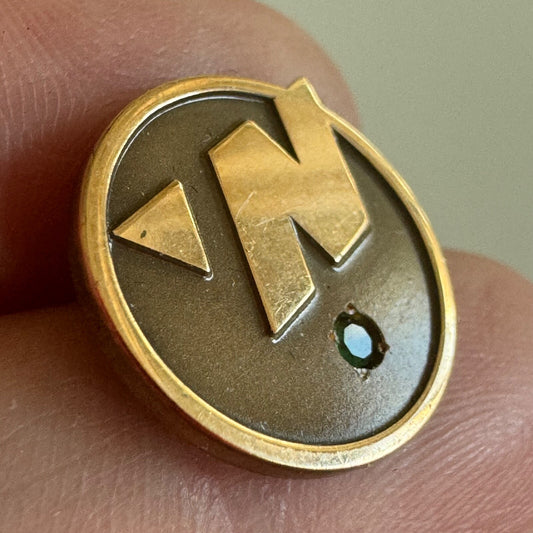 NORTHWEST AIRLINES SERVICE PIN 30 YEARS EMERALD STONE 1/10-10K ROBBINS COMPANY