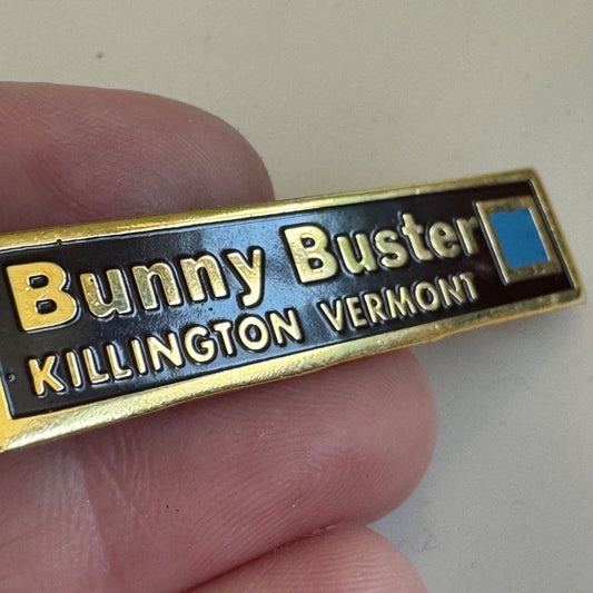 Vintage Bunny Buster Killington Vermont Ski Skiing Lapel Pin Intermediate Sign