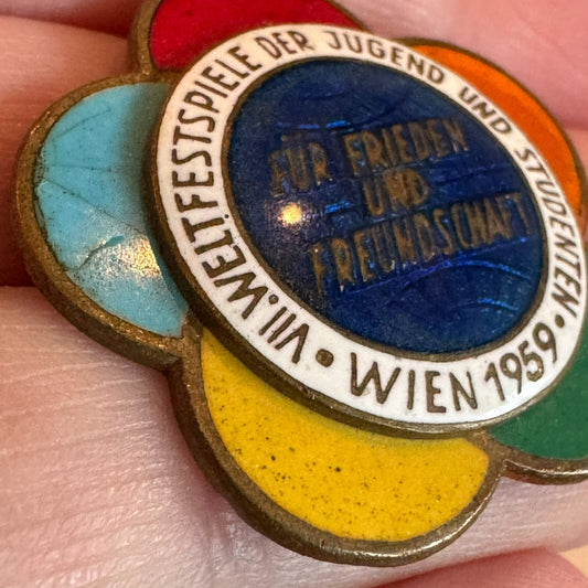 1959 World Youth Festival Vienna International Preparatory Committee IPC Pin