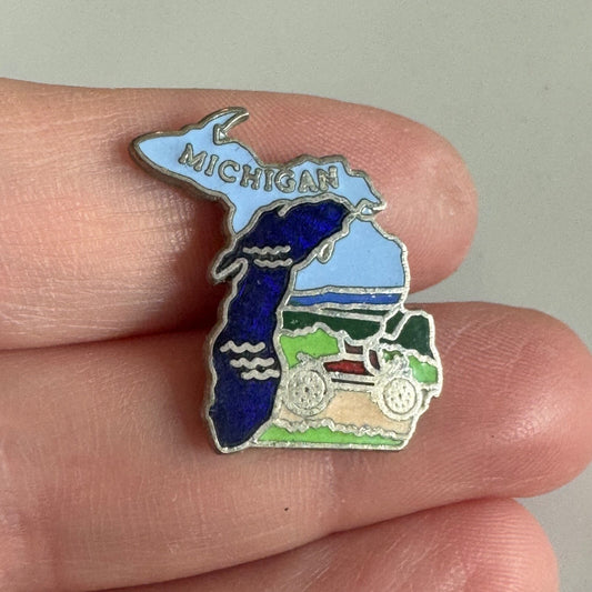 Vintage Michigan State Outline Souvenir Enamel Travel Pin Lake Superior Model T