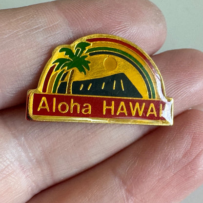 Vintage Aloha Hawaii Diamond Head Souvenir Tourist Lapel Pin 