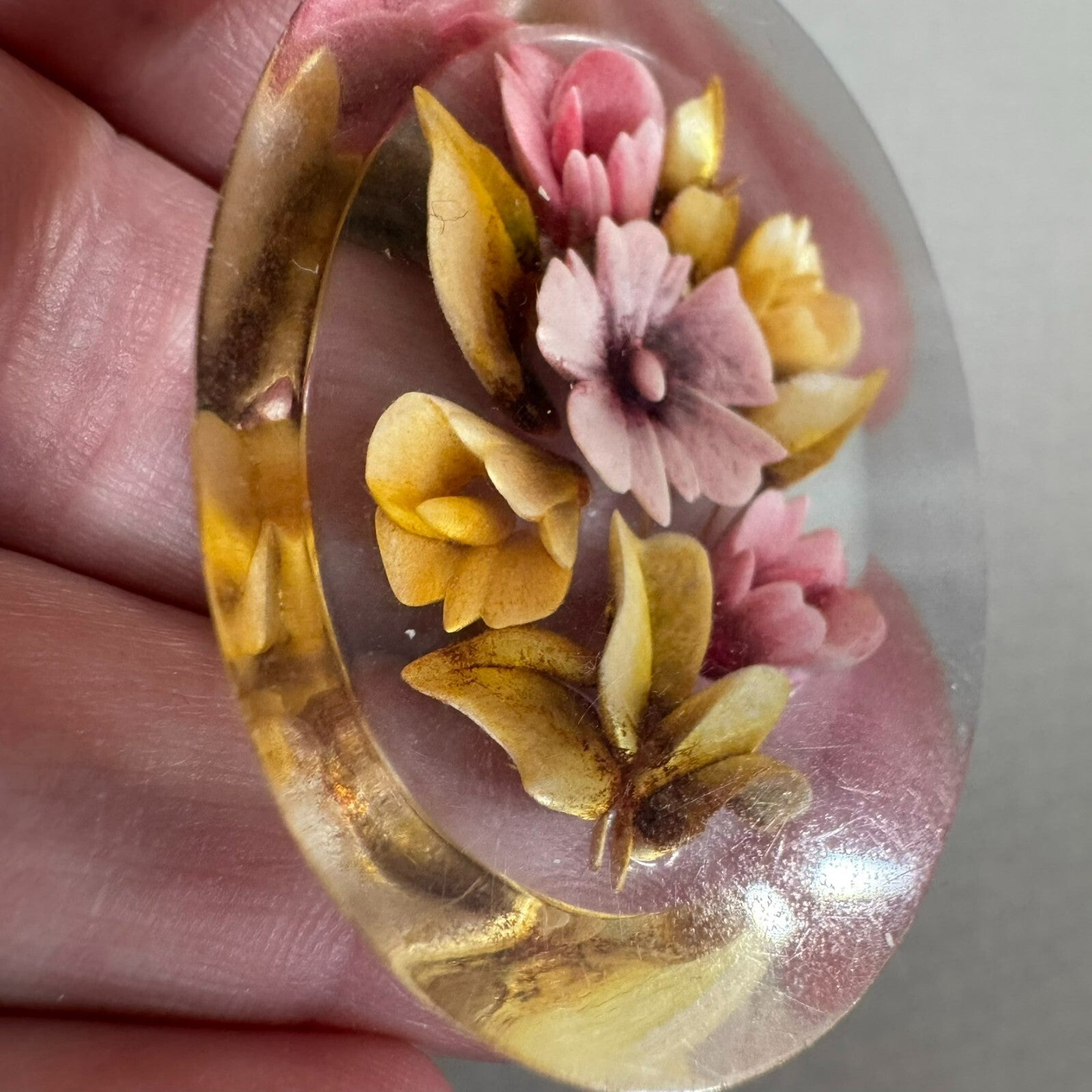 Vintage Reverse Carved Lucite Floral Pastel Brooch Beautiful! Hibiscus Tulips 
