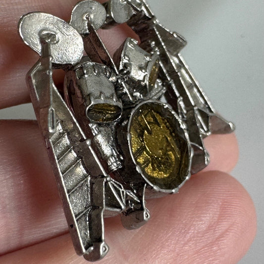 Future Primitive Drum Set Kit Pin Brooch – Silver Tone Musician