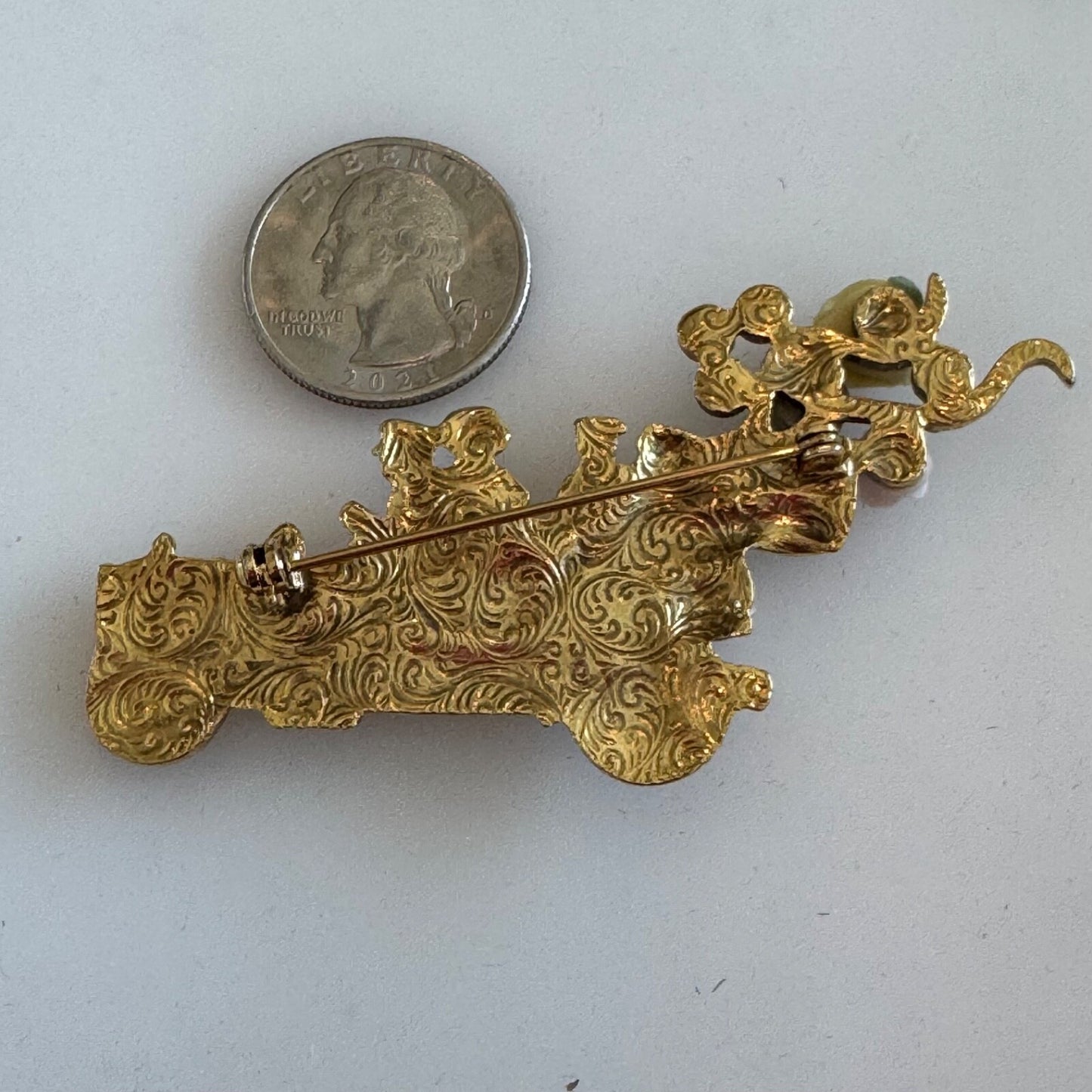 Vintage 1928 Antique Car with Pearls Flowers Gold Tone Brooch Pin