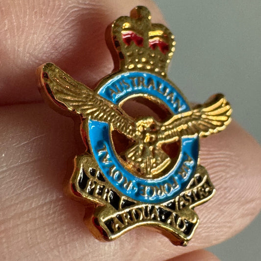 Royal Australian Air Force RAAF Crest Pin – Military Eagle Emblem