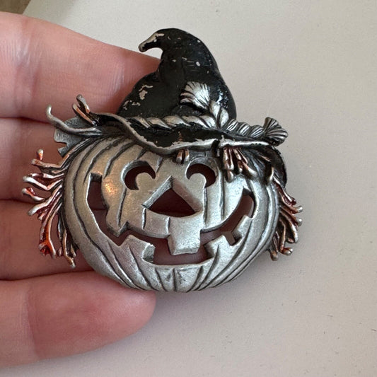 Vtg J.J. Jack-o-Lantern Brooch with Witches Hat Brooch Lapel Pin JJ Halloween