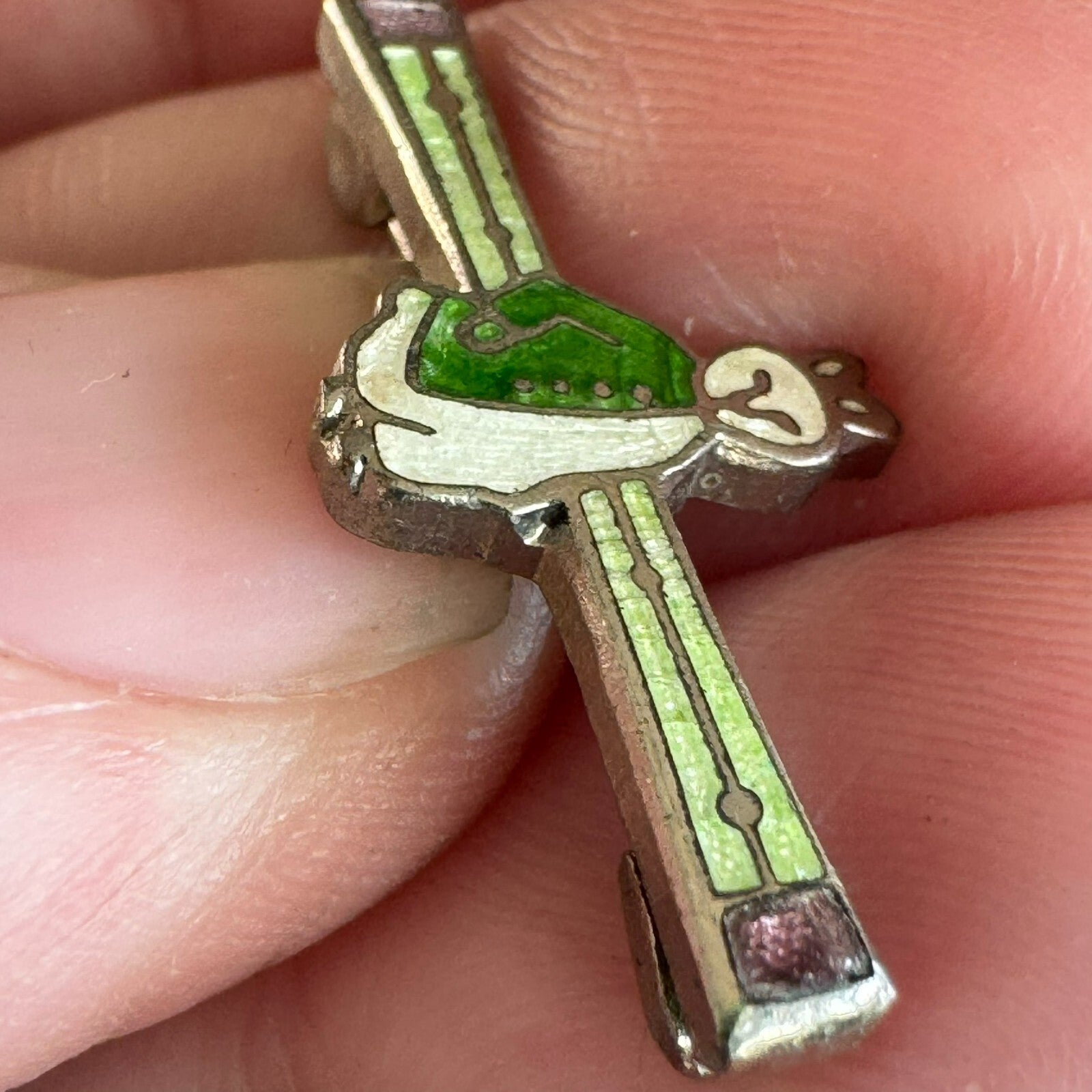 Antique Beatrix Potter Cloisonne Enamel Bar Brooch Rabbit Peter Benjamin Bunny