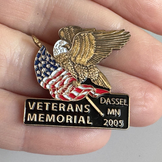 Dassel Minnesota 2005 Veterans Memorial Eagle Pin – Patriotic USA Flag