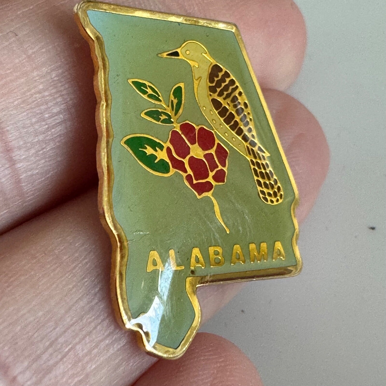 Alabama State Souvenir Lapel Pin Camellia Yellowhammer
