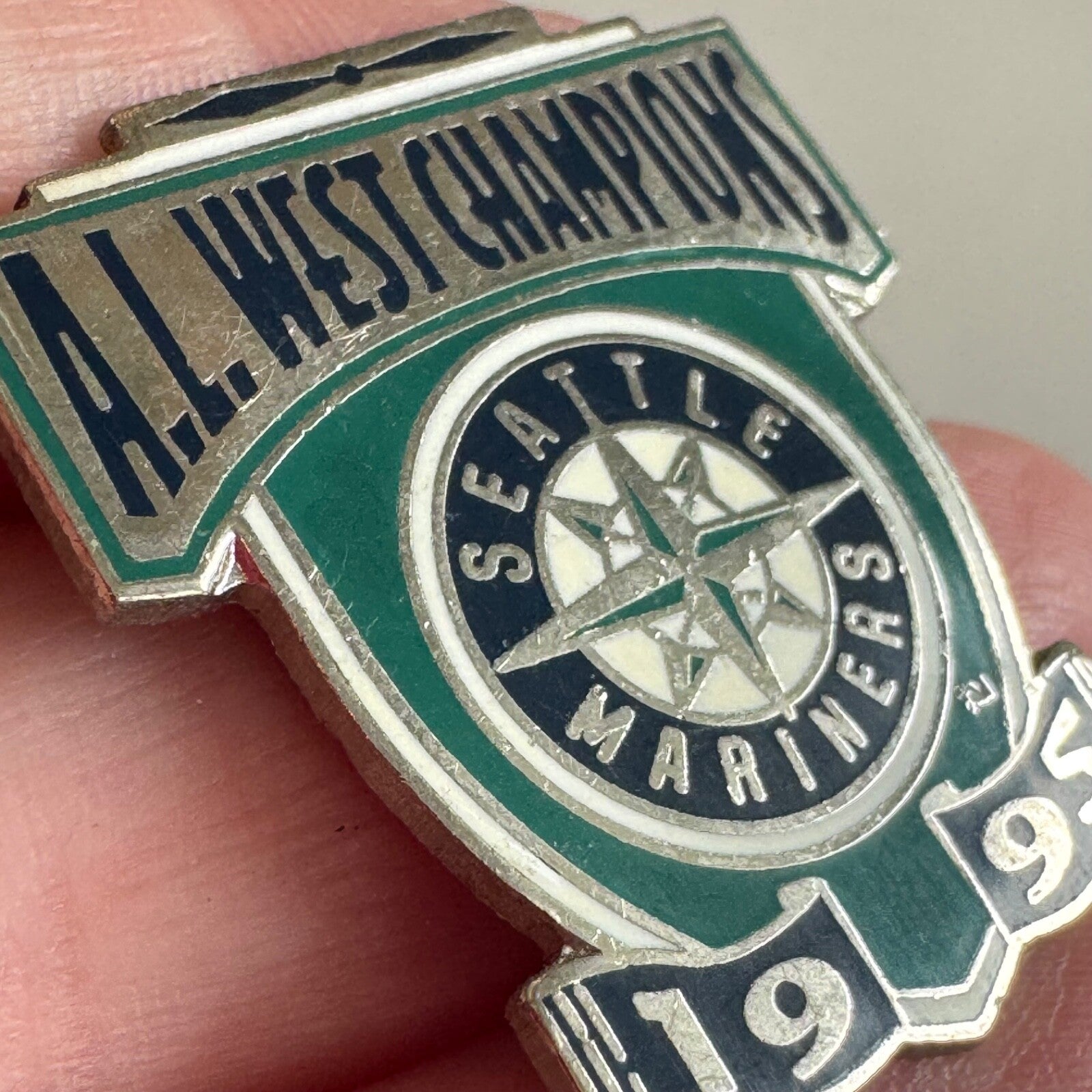 Vintage 1995 Seattle Mariners American League West Champions Lapel Pin 
