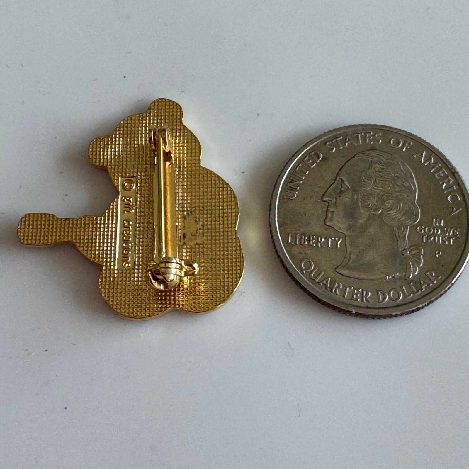 Vintage Guitar Playing Teddy Bear Enamel Lapel Pin 