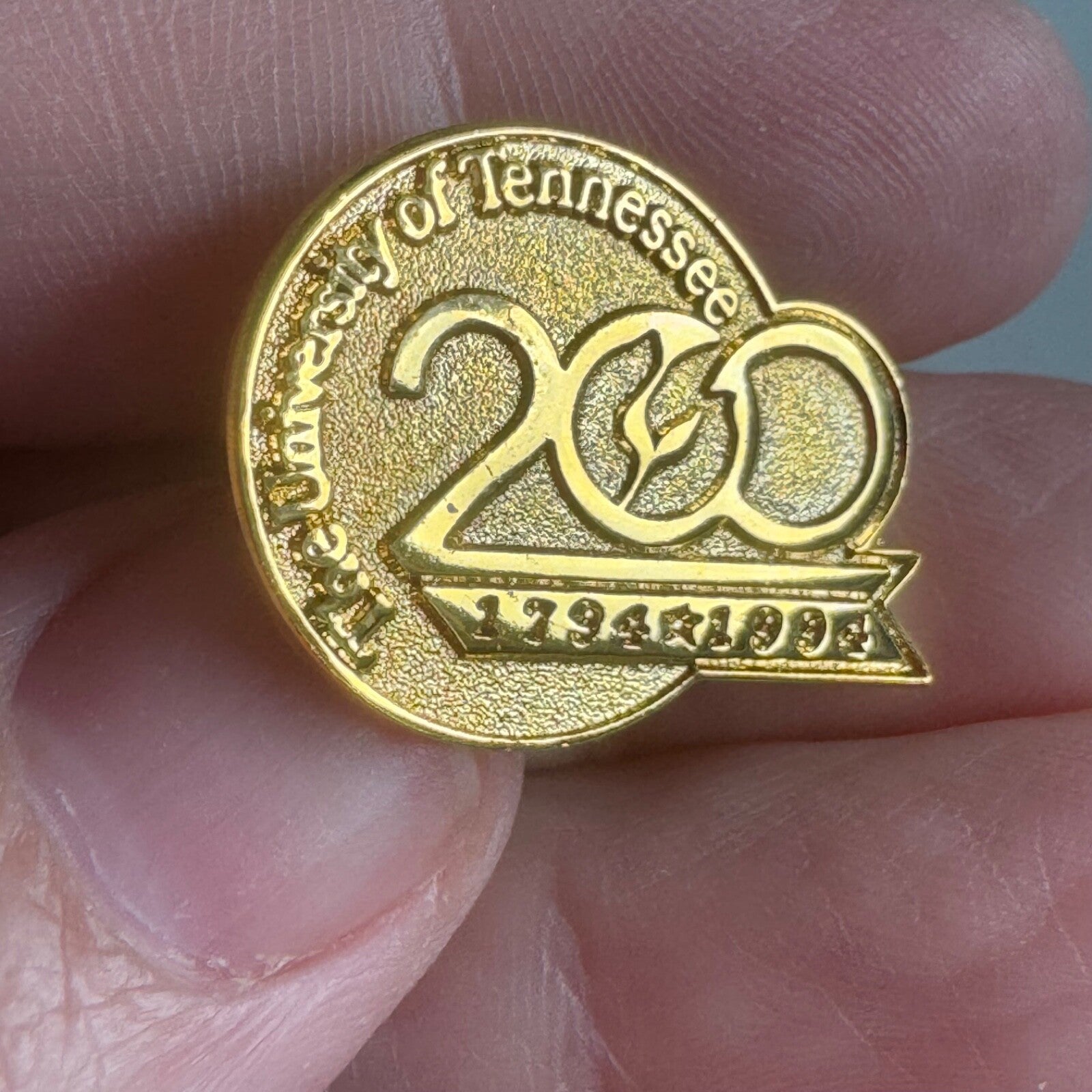 University of Tennessee Volunteers 200th Anniversary 1994 Gold Tone Pin
