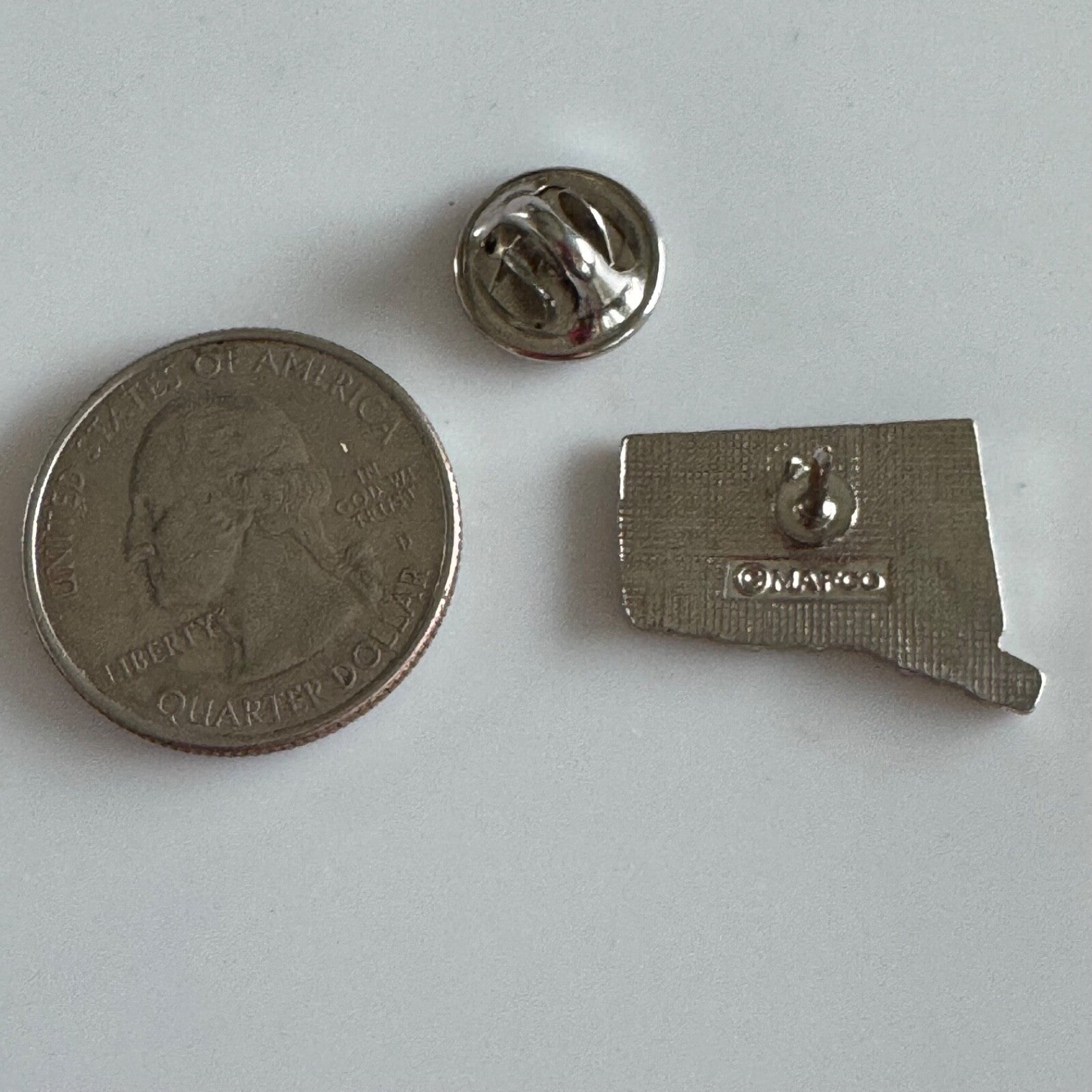 Vintage Connecticut CT State Shaped Souvenir Tourist MAFCO Lapel Pin