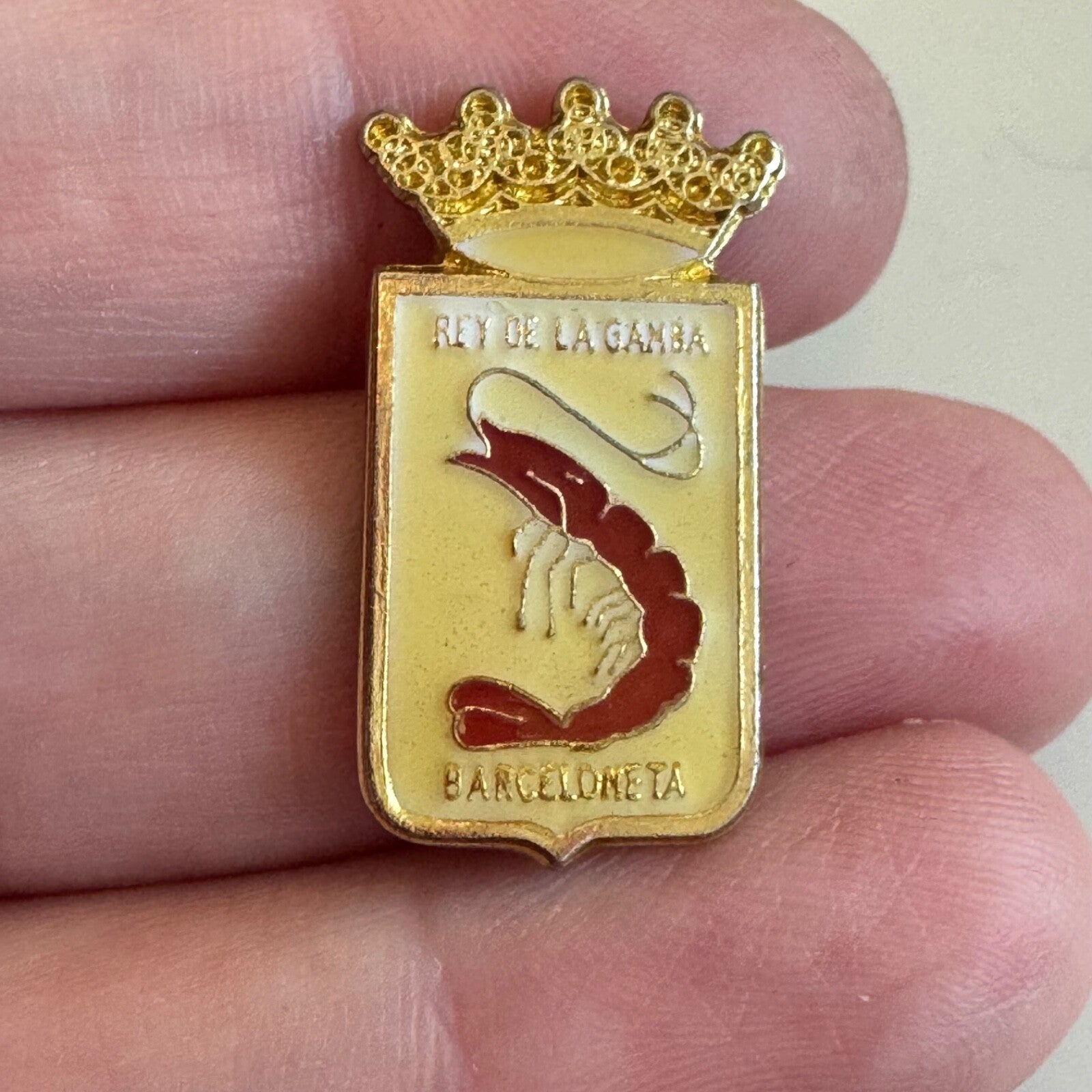 Vintage Rey de la Gamba Barcelona Souvenir Tourist Shrimp Lapel Pin