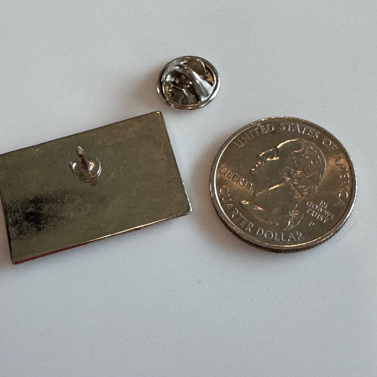 Vintage White House Photo Realistic Souvenir Lapel Pin