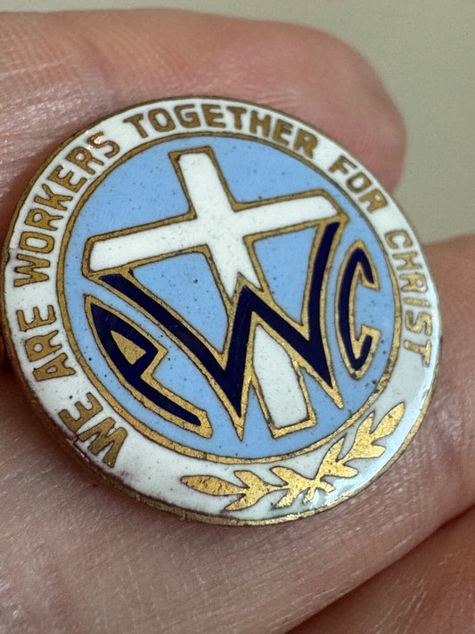 Vtg PWoC Protestant Women Of The Chapel Gold Tone Lapel Pin Religious