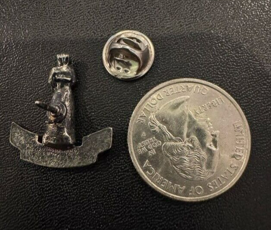 Vintage Evangeline Statue Grand-Pre National Historic Site Travel Souvenir Pin