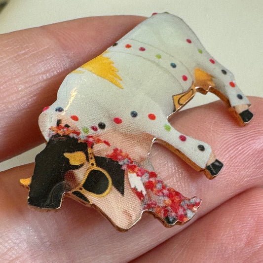 Vintage 2002 Cow Parade Elvis Presley Cow Lapel Pin
