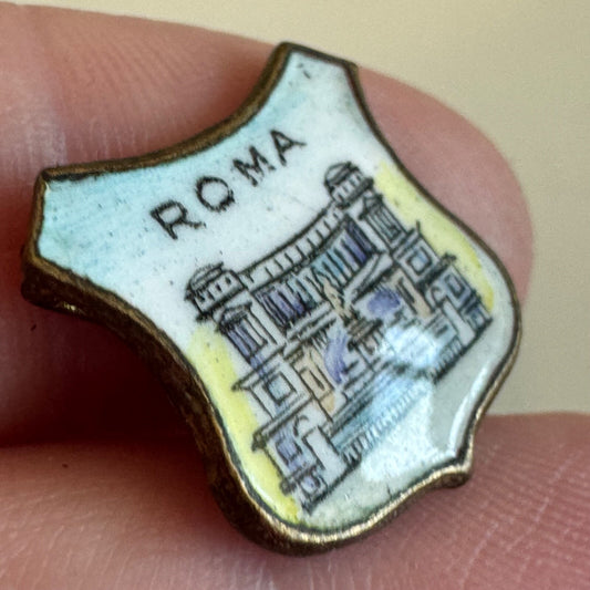 Vintage Roma Italy Rome Lapel Pin Fountain Souvenir Tourist