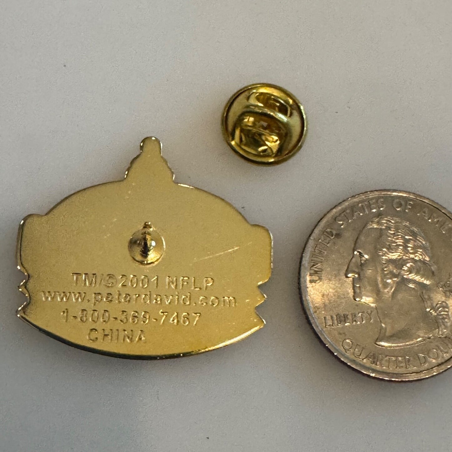 Vtg Super Bowl XXXVII Gold Tone Host Committee San Diego Lapel Pin Peter David