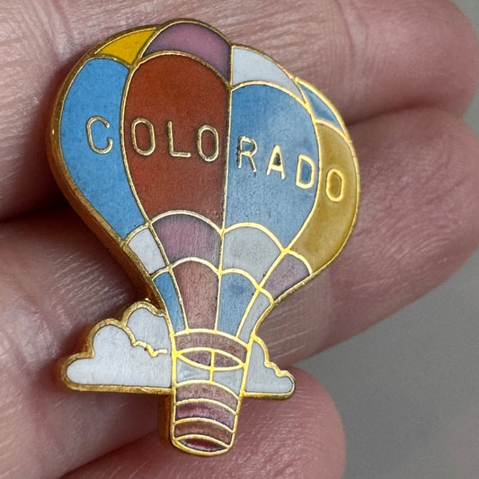 Vintage Colorado Hot Air Balloon Enamel Souvenir Tourist Lapel Pin